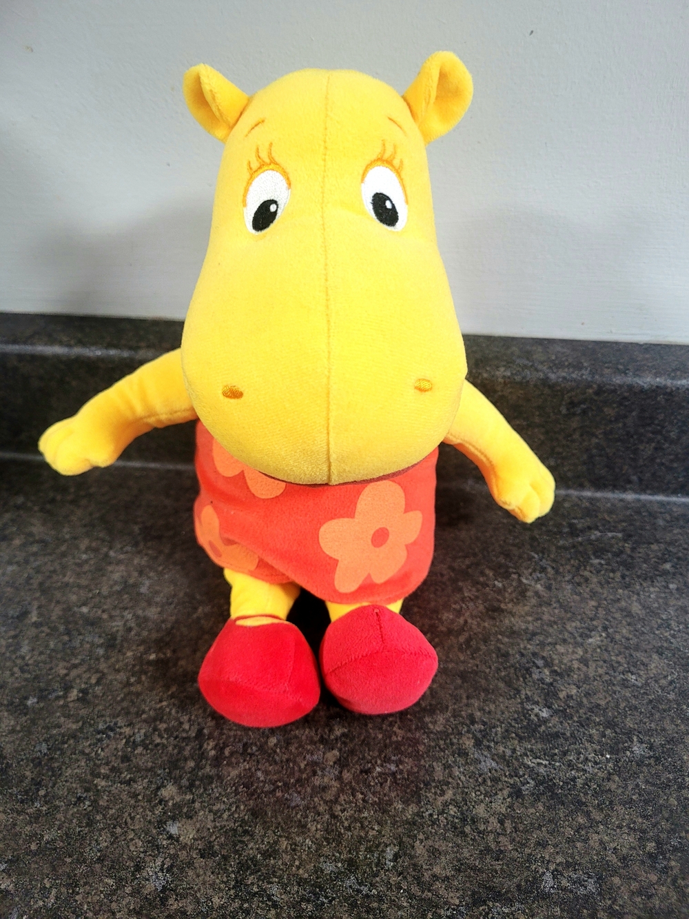 2009 Ty Beanie Backyardigan Tasha Hippo Plush